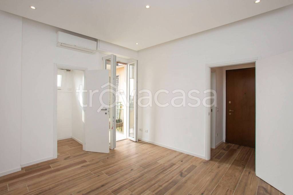 appartamento in vendita a Milano in zona Porta Genova