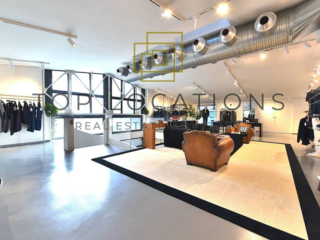 ufficio in vendita a Milano in zona Barona