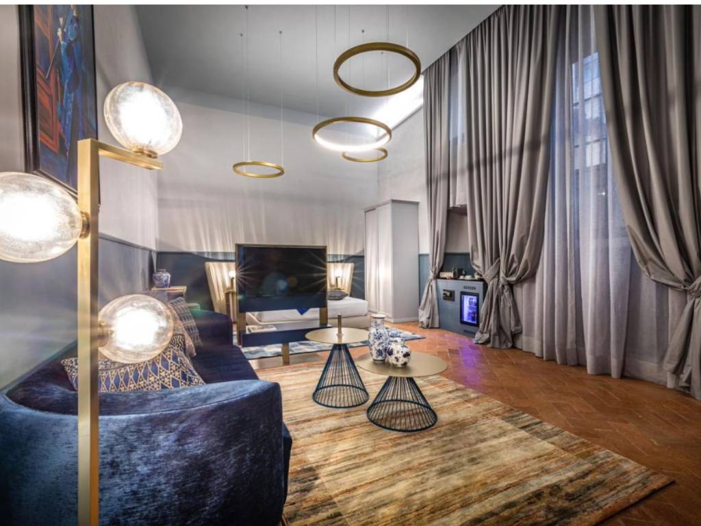 appartamento in vendita a Milano in zona Porta Garibaldi