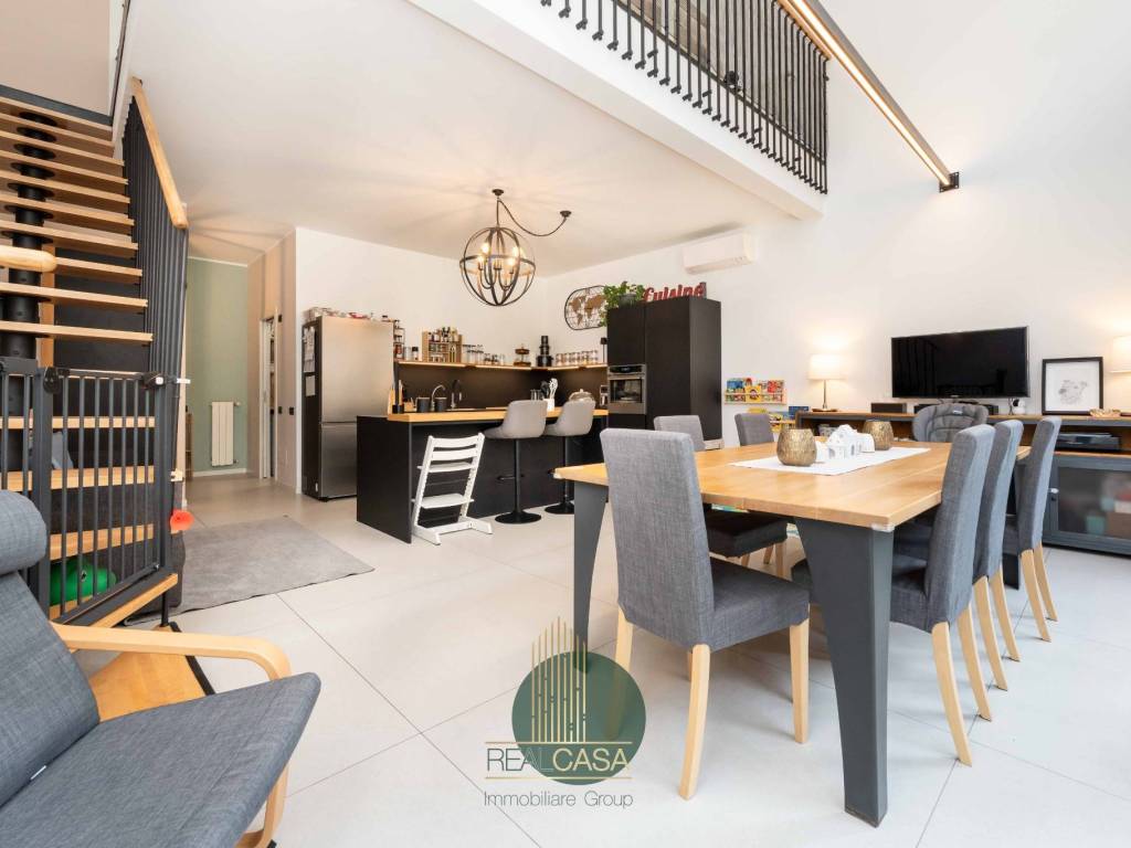 appartamento in vendita a Milano in zona Barona