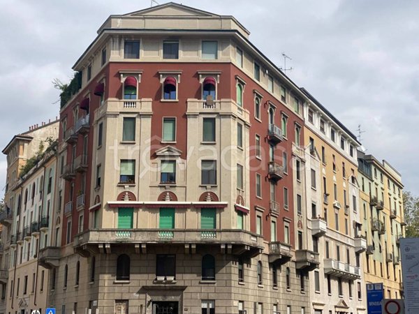 appartamento in vendita a Milano in zona Parco Solari