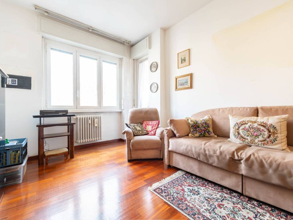 appartamento in vendita a Milano in zona Barona