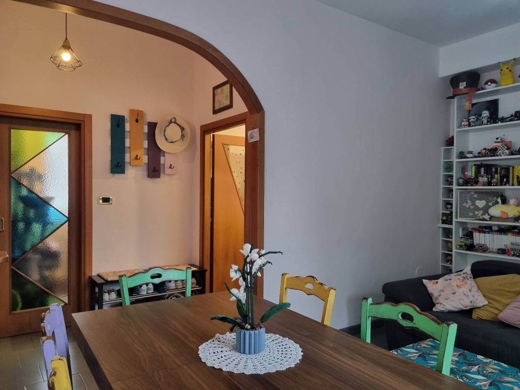 appartamento in vendita a Milano in zona Baggio