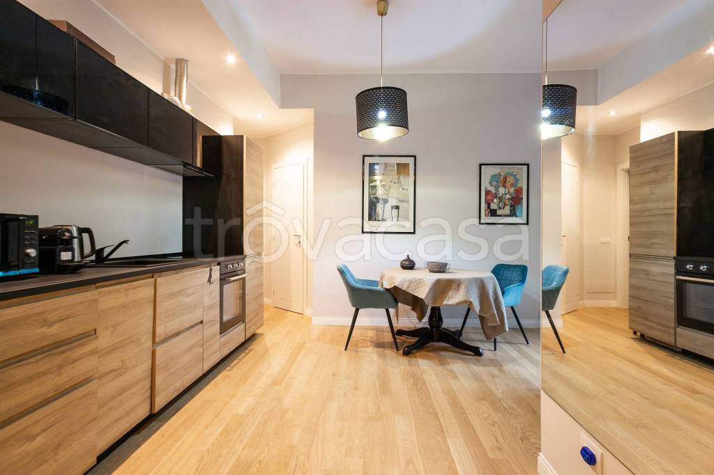 appartamento in vendita a Milano in zona Rembrandt