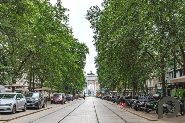 appartamento in vendita a Milano in zona Sempione