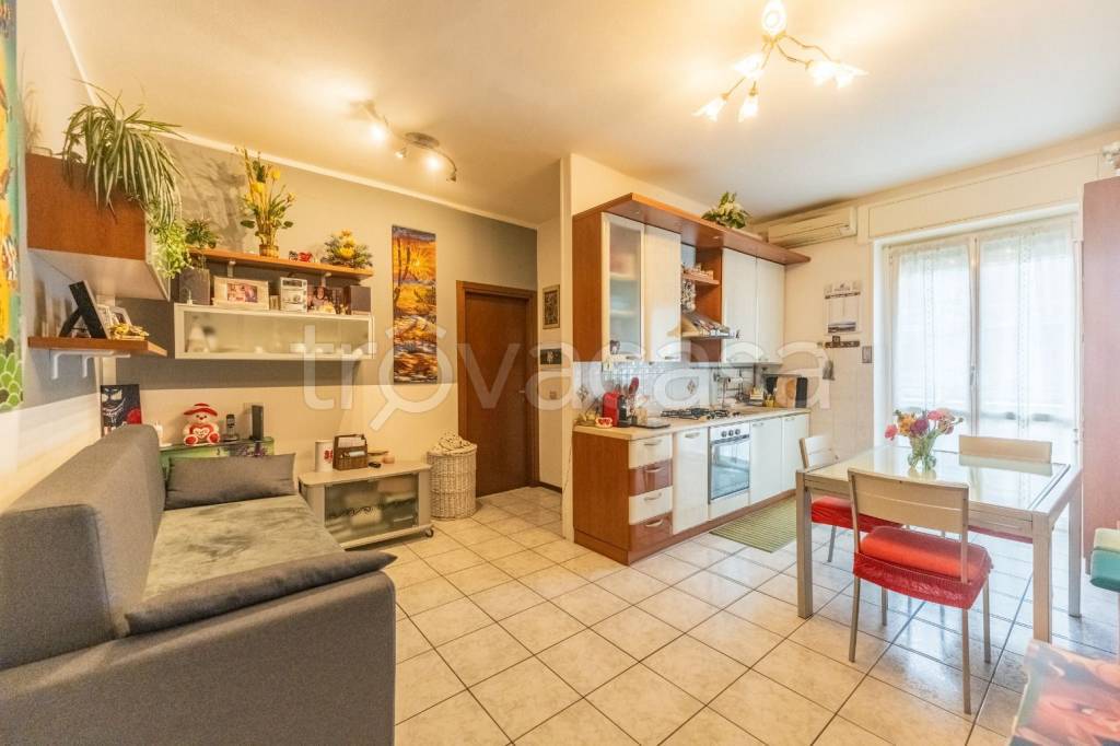 appartamento in vendita a Milano in zona Crescenzago