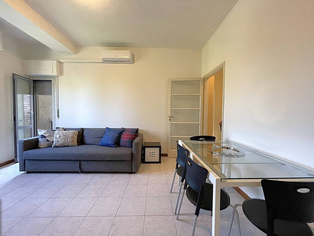 appartamento in vendita a Milano in zona Lorenteggio