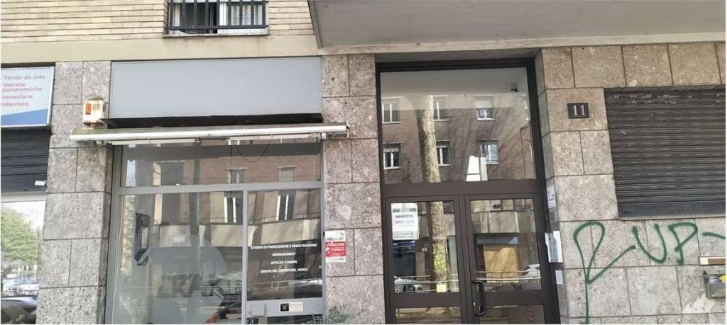 negozio in vendita a Milano