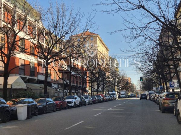 negozio in vendita a Milano in zona Sempione