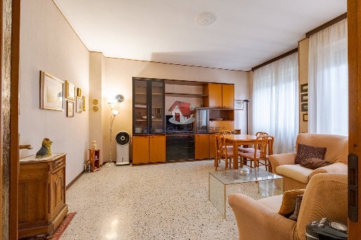 appartamento in vendita a Milano in zona Gallaratese