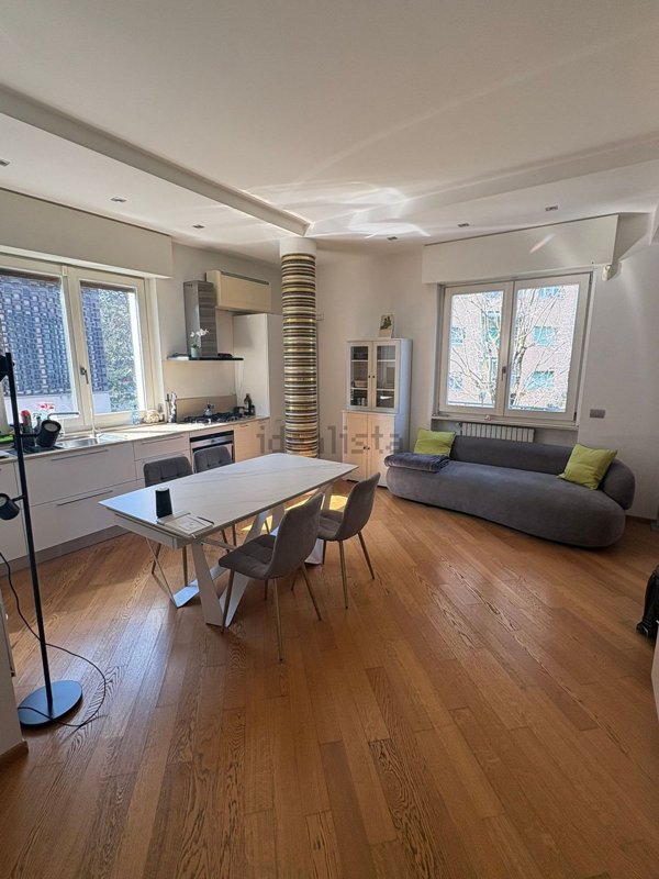 appartamento in vendita a Milano in zona QT8