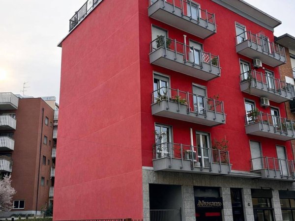 appartamento in vendita a Milano in zona Famagosta