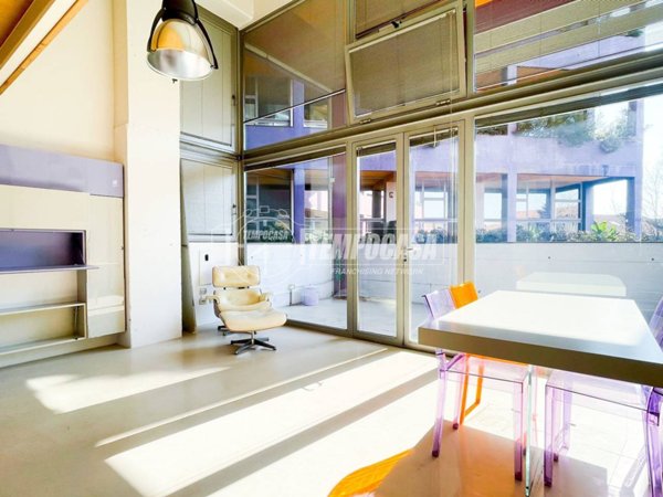 appartamento in vendita a Milano in zona Lambrate