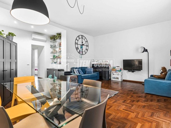 appartamento in vendita a Milano in zona Morivione