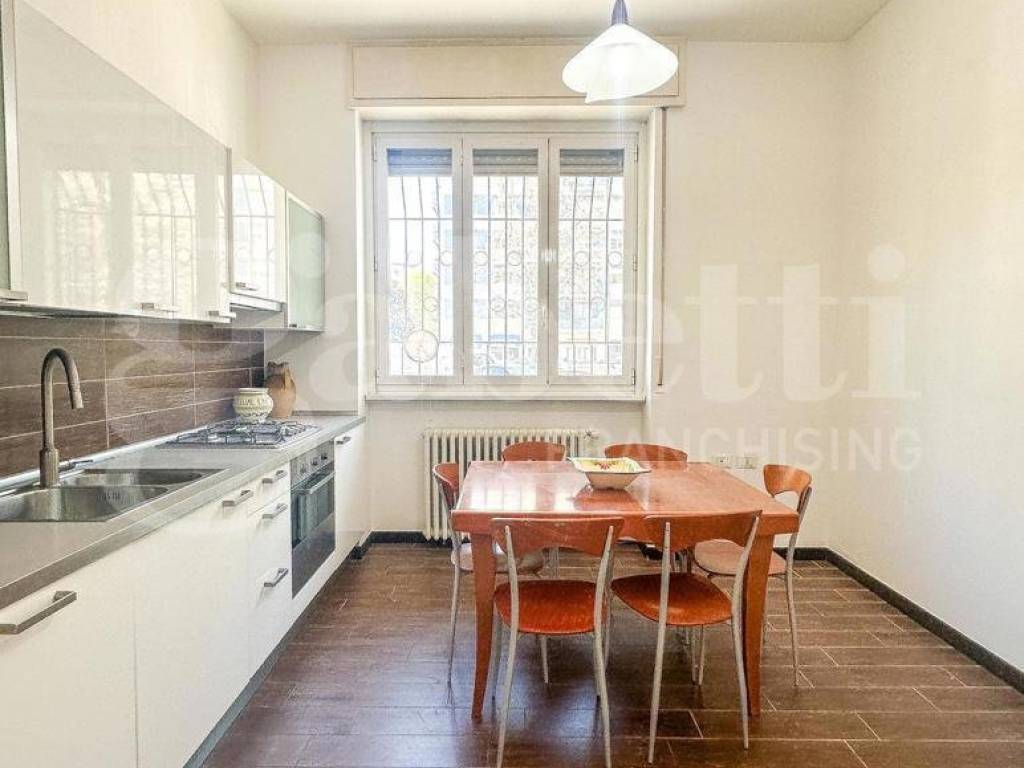 appartamento in vendita a Milano in zona Città Studi