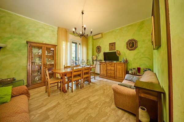 appartamento in vendita a Milano in zona Famagosta