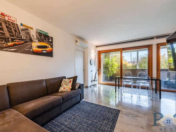 appartamento in vendita a Milano in zona Vigentino