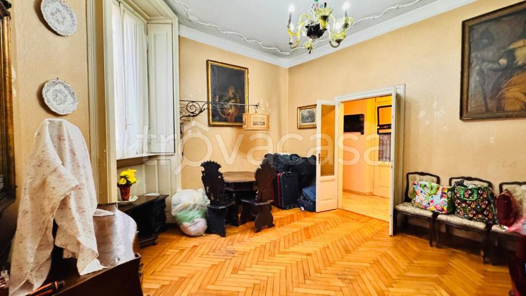 appartamento in vendita a Milano in zona Loreto