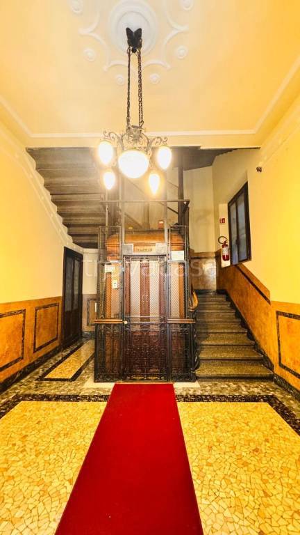 appartamento in vendita a Milano in zona Loreto