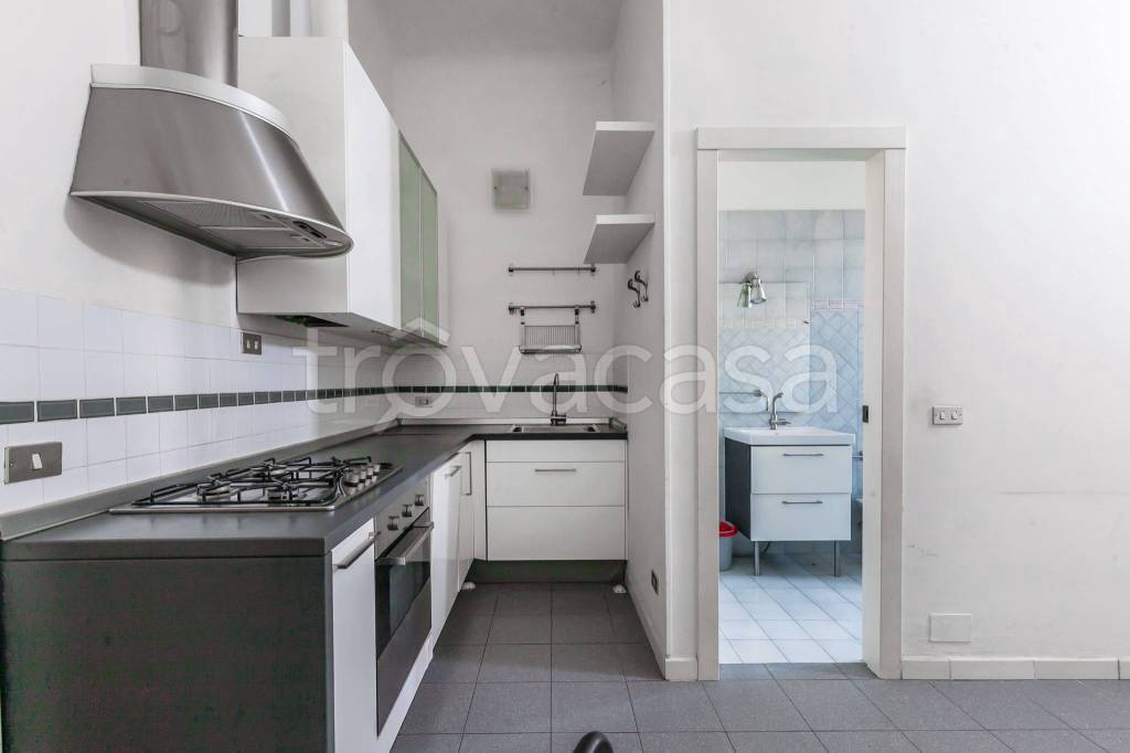 appartamento in vendita a Milano in zona Loreto