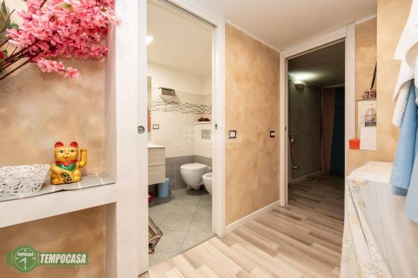 negozio in vendita a Milano in zona Crescenzago