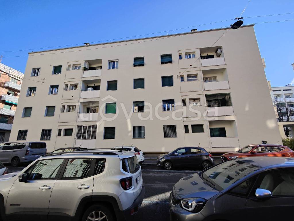 appartamento in vendita a Milano in zona Città Studi