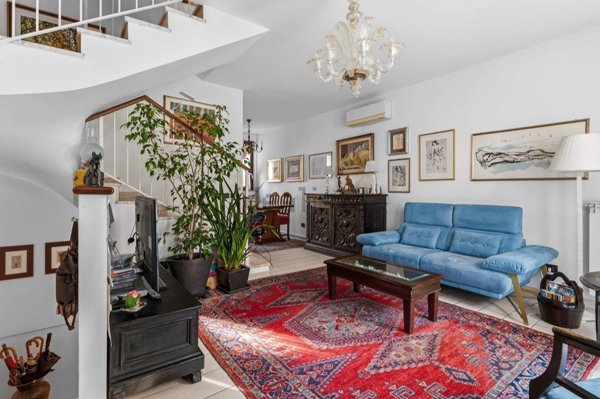 casa indipendente in vendita a Milano in zona Vigentino