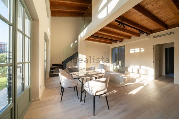 appartamento in vendita a Milano in zona Famagosta