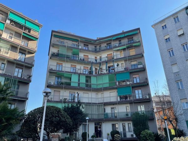 appartamento in vendita a Milano in zona Dergano