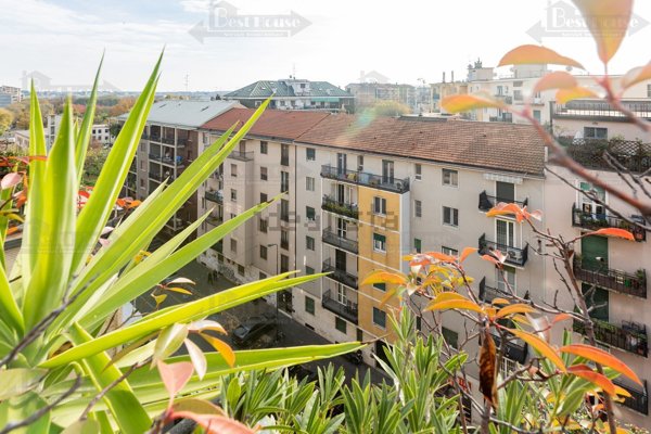 appartamento in vendita a Milano in zona Porta Vittoria
