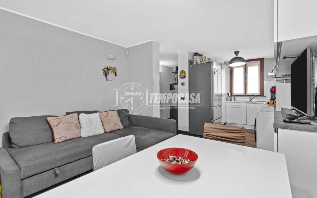 appartamento in vendita a Milano in zona Chiesa Rossa