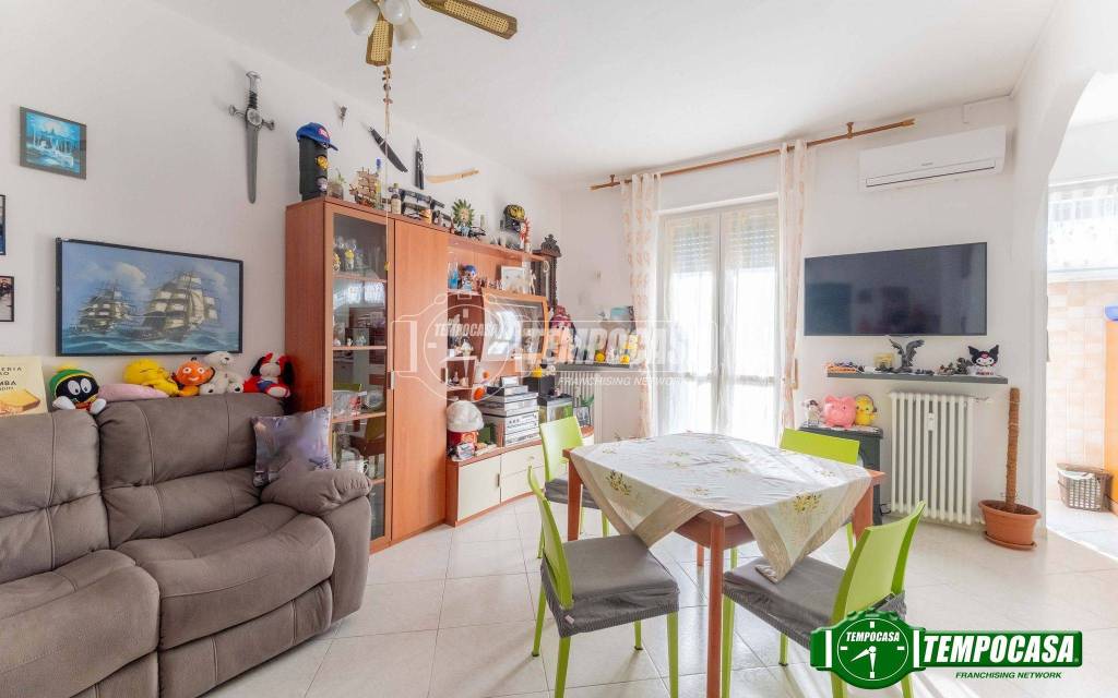 appartamento in vendita a Milano in zona Quarto Oggiaro