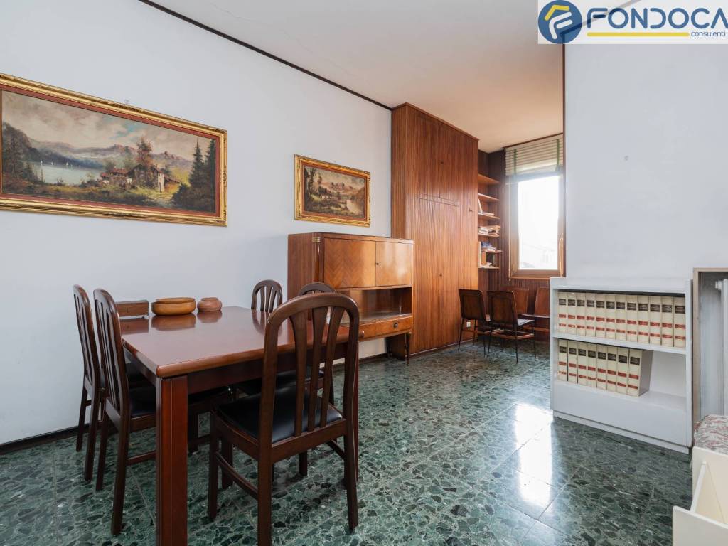 appartamento in vendita a Milano in zona Stadera