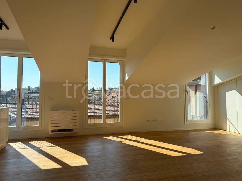 appartamento in vendita a Milano in zona Solari