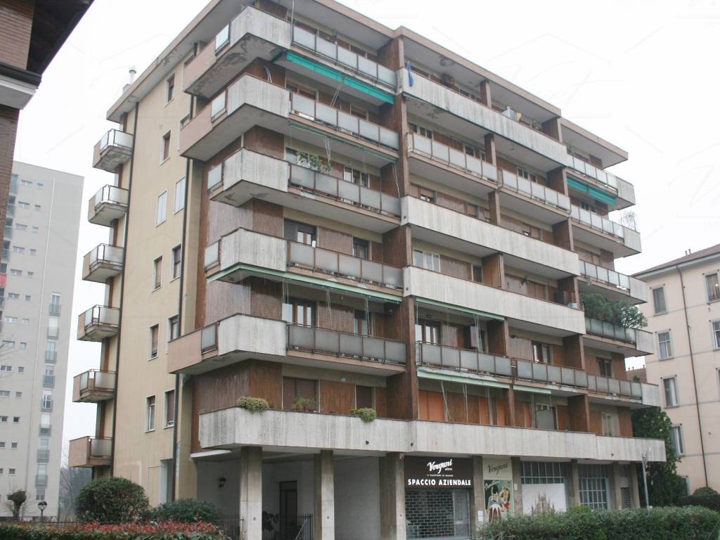 appartamento in vendita a Milano in zona Gorla