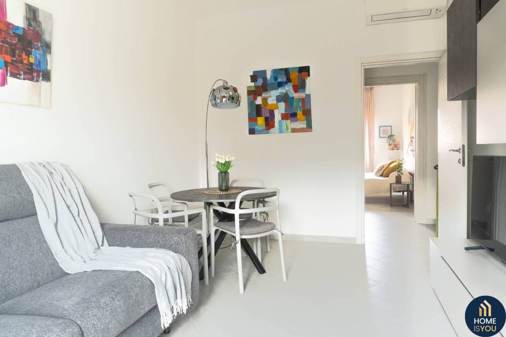 appartamento in vendita a Milano in zona Porta Genova