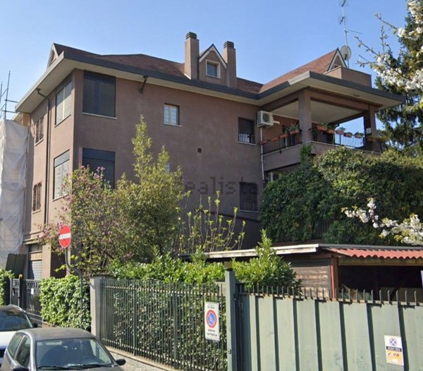 casa indipendente in vendita a Milano in zona Gorla