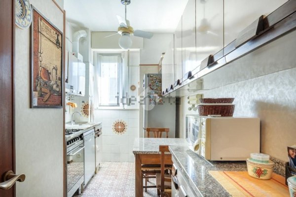 appartamento in vendita a Milano in zona Prato Centenaro