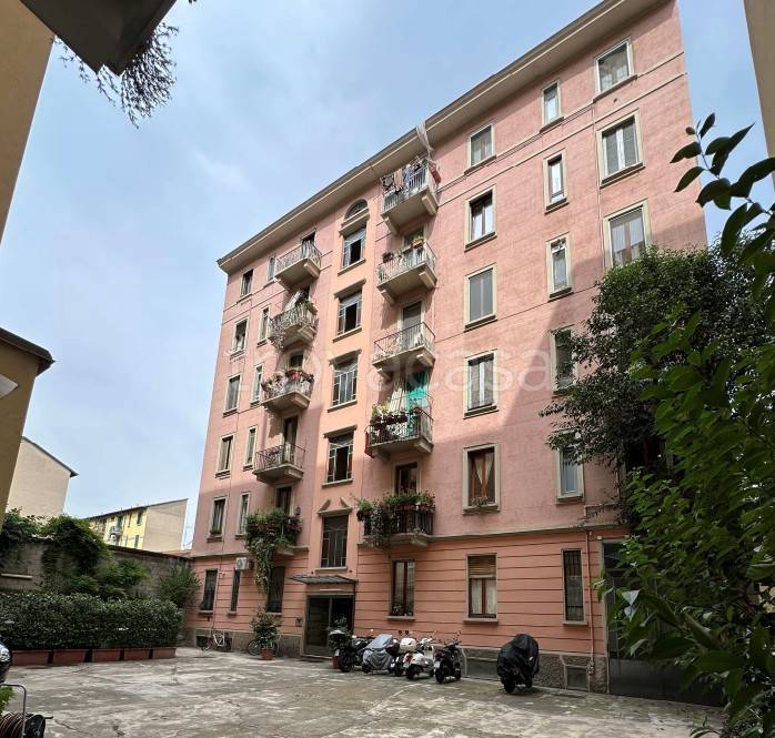 appartamento in vendita a Milano in zona Casoretto