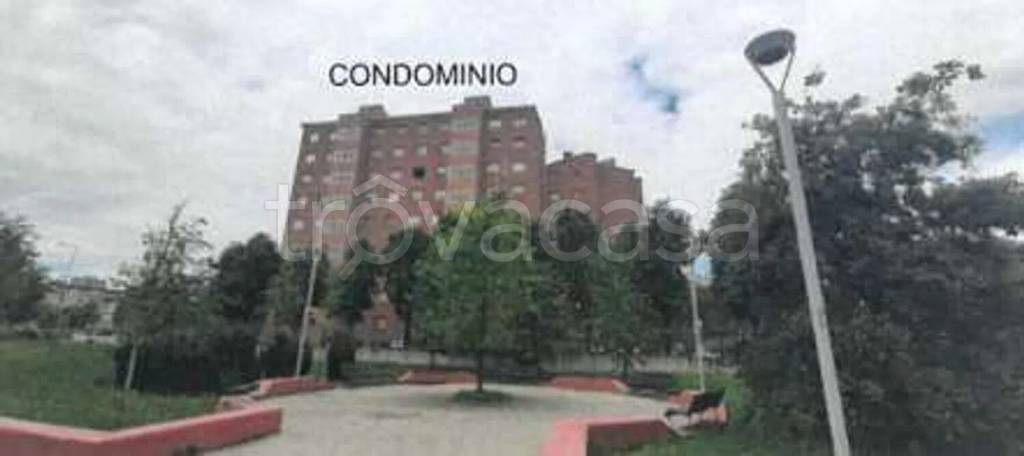 appartamento in vendita a Milano in zona Gallaratese