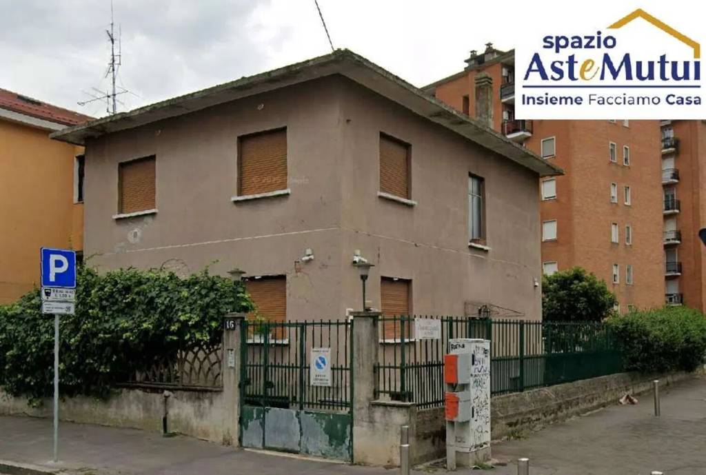 appartamento in vendita a Milano in zona Corvetto