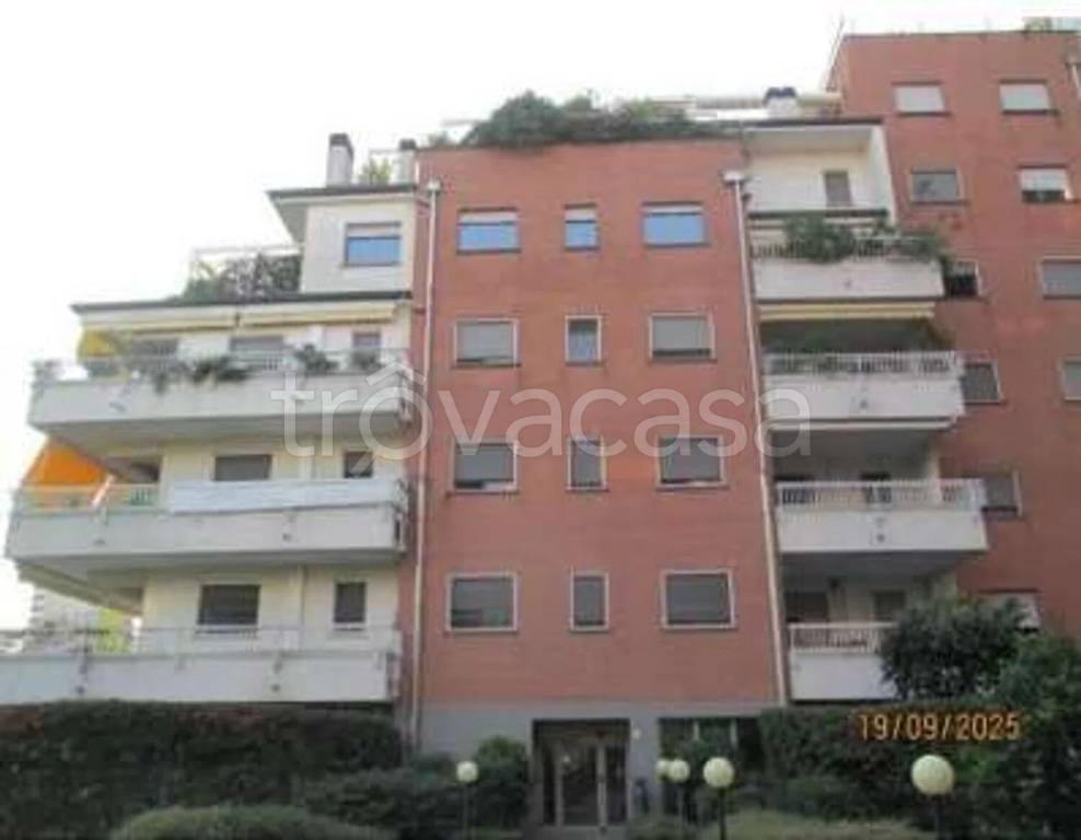 appartamento in vendita a Milano in zona Quarto Oggiaro