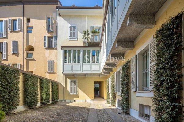 appartamento in vendita a Milano in zona Porta Vigentina