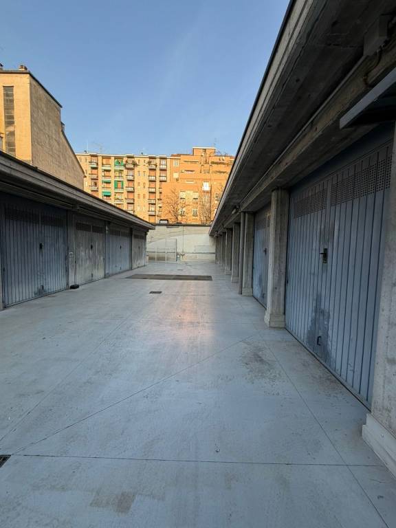 ufficio in vendita a Milano in zona Crescenzago