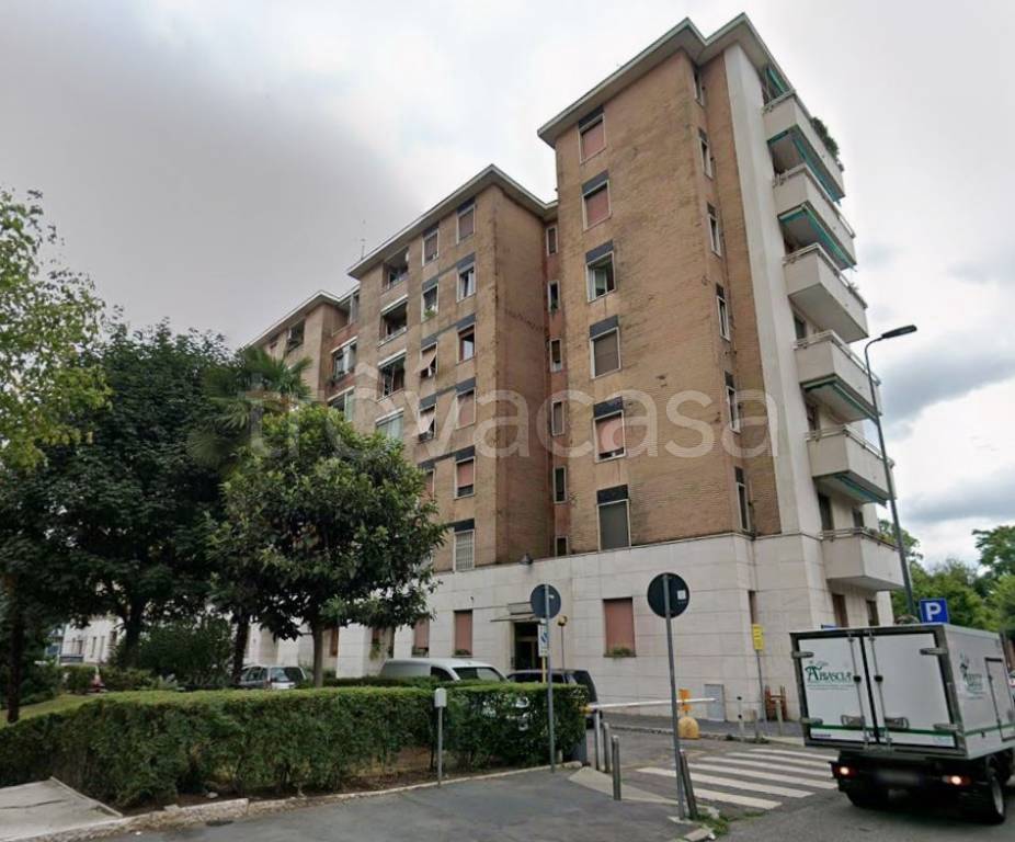 appartamento in vendita a Milano in zona Corvetto