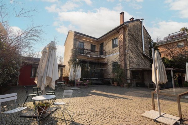 casa indipendente in vendita a Milano in zona Muggiano