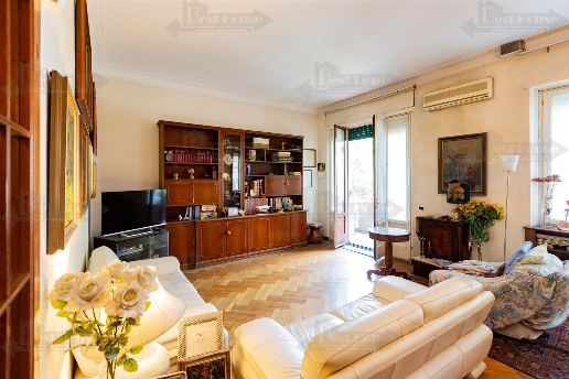 appartamento in vendita a Milano in zona Città Studi