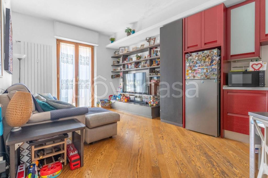 appartamento in vendita a Milano in zona Lambrate