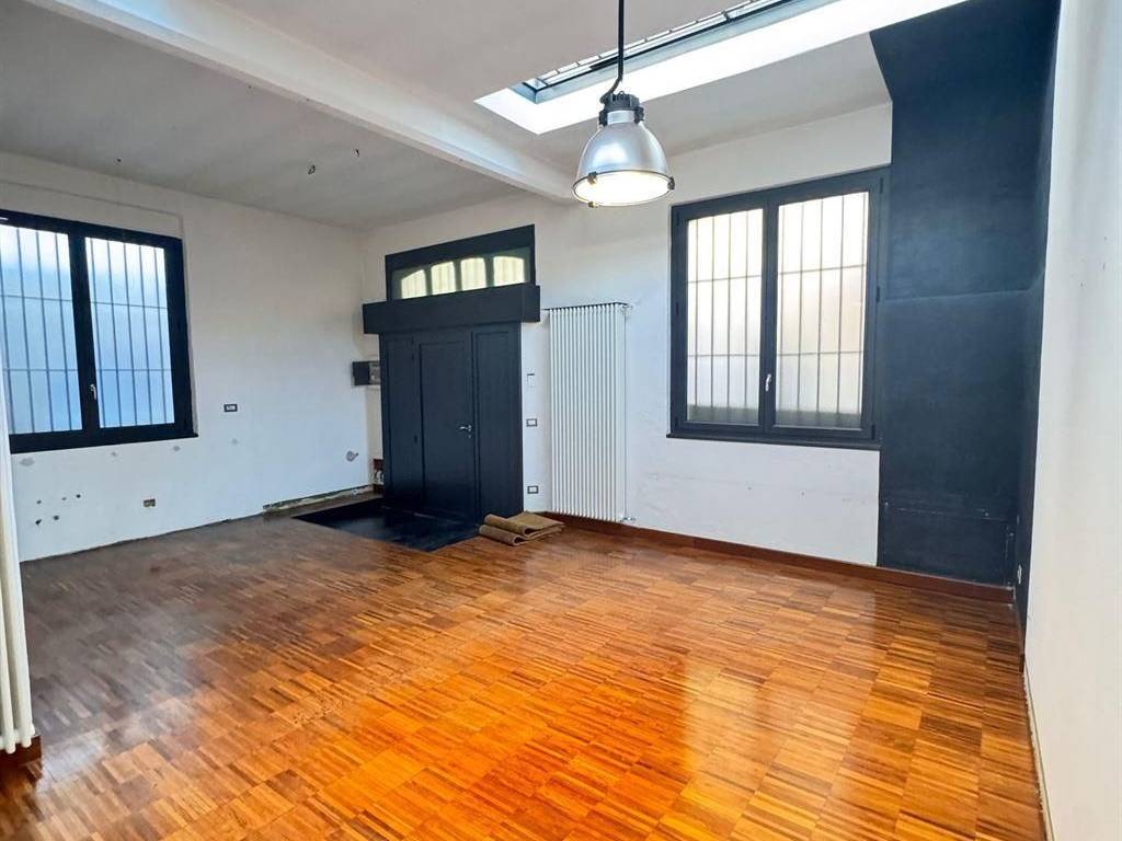 appartamento in vendita a Milano in zona Isola