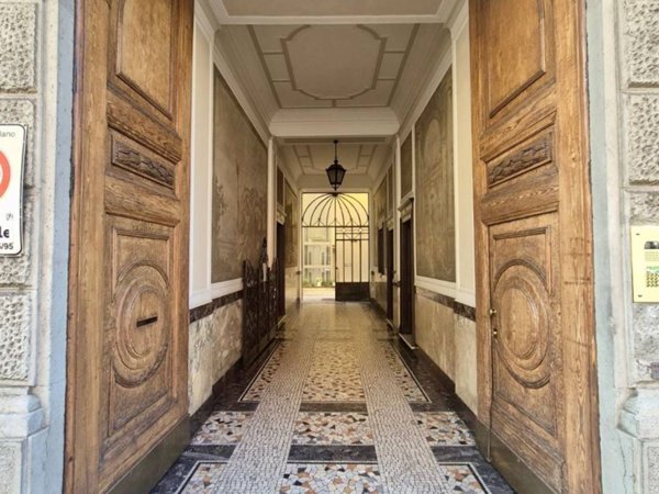 appartamento in vendita a Milano in zona Piazzale Lodi